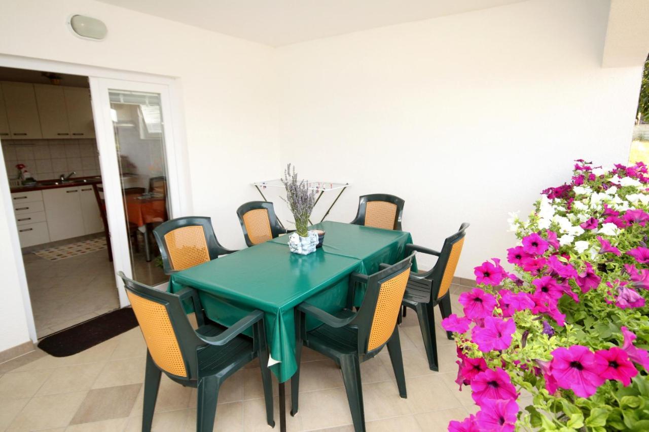 Apartments With A Parking Space Seline, Paklenica - 6603 Starigrad Paklenica Exterior foto
